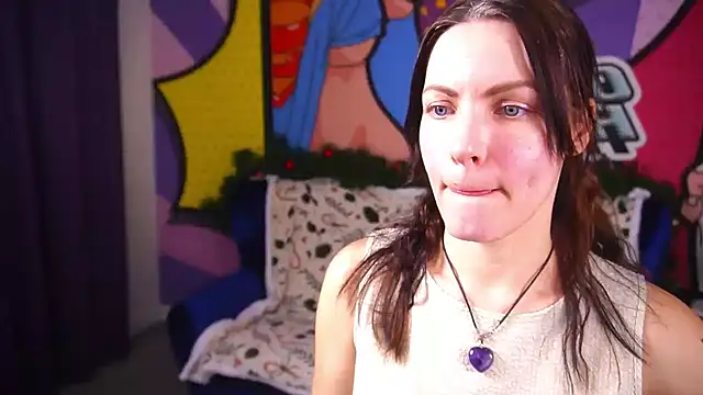 Snapshot of SofieMoons chatting on December 19, 2025, 1:35 pm SofieMoons online show from December 19, 2025, 1:35 pm