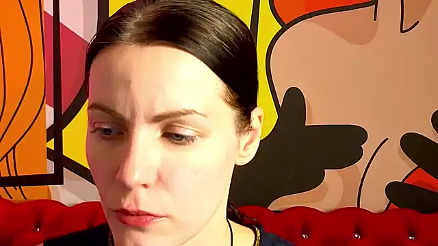 Snapshot of SofieMoons chatting on December 5, 2025, 1:43 pm SofieMoons online show from December 5, 2025, 1:43 pm