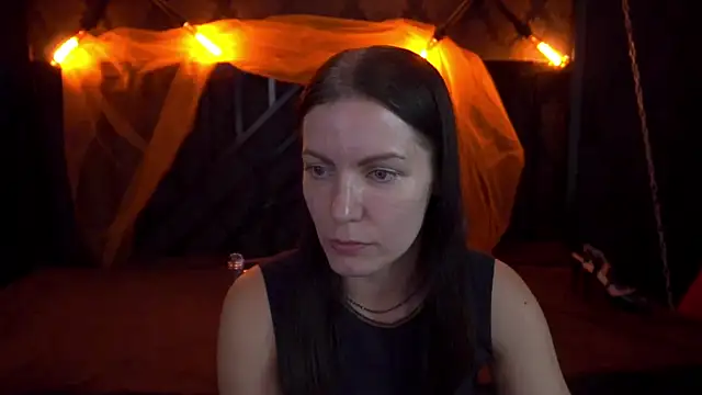 Snapshot of SofieMoons chatting on November 3, 2025, 2:09 pm SofieMoons online show from November 3, 2025, 2:09 pm