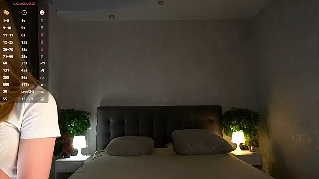 Snapshot of BarbaraViggiani chatting on November 21, 2025, 5:01 pm BarbaraViggiani online show from November 21, 2025, 5:01 pm