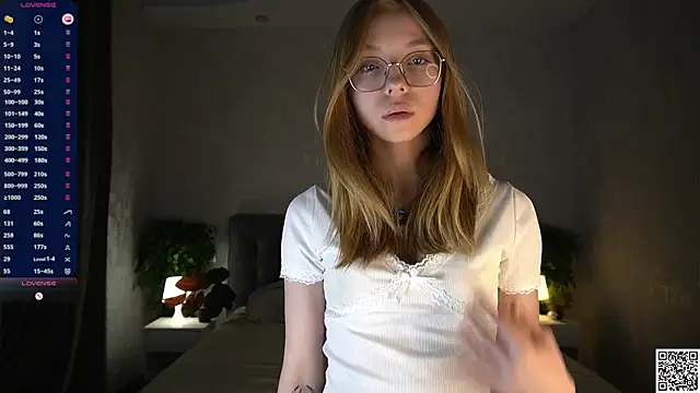 Snapshot of BarbaraViggiani chatting on December 16, 2025, 6:56 pm BarbaraViggiani online show from December 16, 2025, 6:56 pm