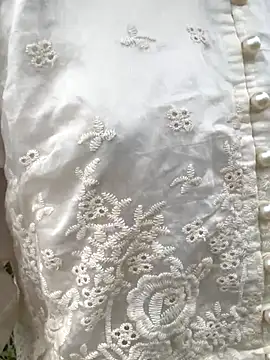 Snapshot of Emily-y chatting on December 2, 2025, 2:23 am Emily-y online show from December 2, 2025, 2:23 am