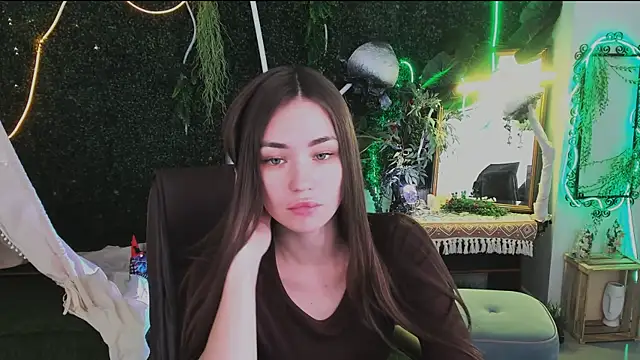 Snapshot of lollyrais chatting on December 2, 2025, 1:57 pm lollyrais online show from December 2, 2025, 1:57 pm