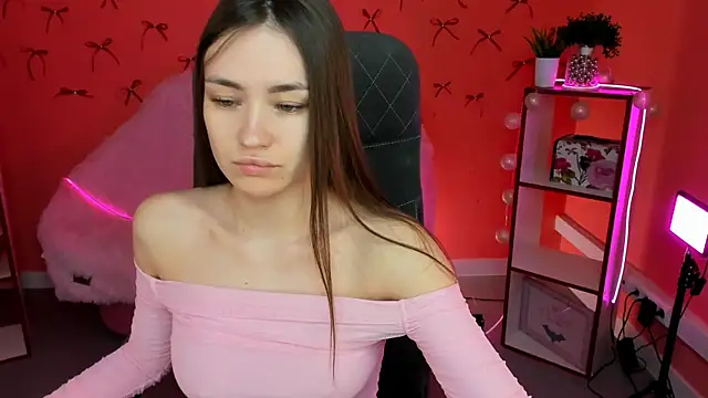 lollyrais online show from April 12, 2026, 5:27 pm