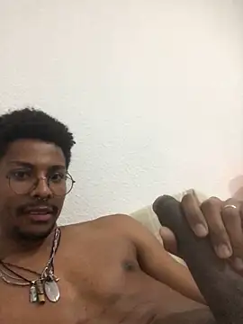 Albert Madrid online show from December 5, 2025, 8:28 pm