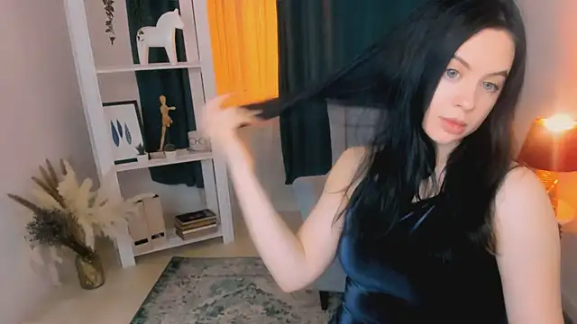 Snapshot of AriaThorn chatting on November 23, 2025, 3:33 pm AriaThorn online show from November 23, 2025, 3:33 pm