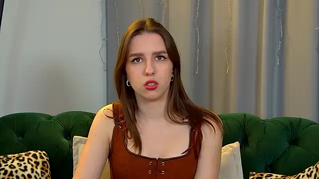 Snapshot of AliceAtkins chatting on January 16, 2026, 6:39 am AliceAtkins online show from January 16, 2026, 6:39 am