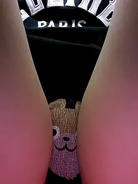 Snapshot of YennyeLa chatting on February 6, 2026, 1:51 pm YennyeLa online show from February 6, 2026, 1:51 pm