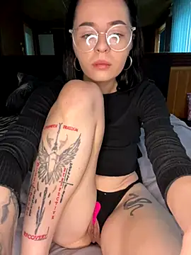 Snapshot of DianaZbo20 chatting on November 30, 2025, 10:38 am DianaZbo20 online show from November 30, 2025, 10:38 am