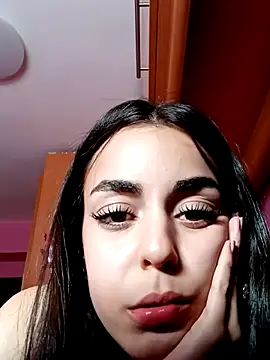 cotoncandyy online show from October 30, 2025, 3:20 pm