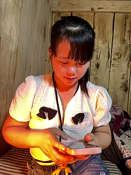 Snapshot of love_pusy09 chatting on December 20, 2025, 1:03 pm love pusy09 online show from December 20, 2025, 1:03 pm