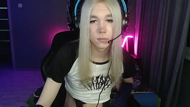 stiff boys online show from December 3, 2025, 6:29 pm