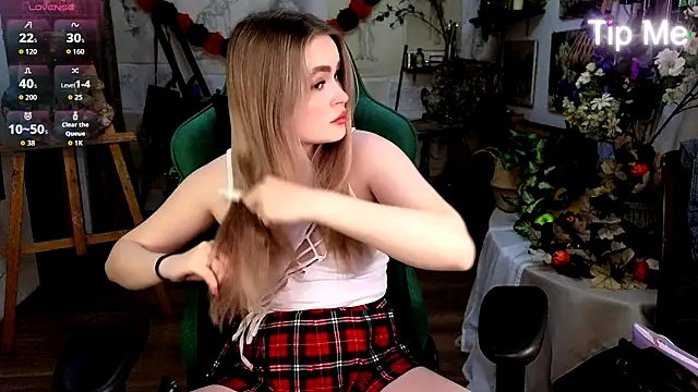 Jessi wxw online show from October 27, 2025, 9:43 am