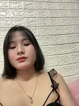 Emma sexy98 online show from December 19, 2025, 2:41 pm