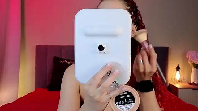 EricaKors online show from November 29, 2025, 2:39 pm