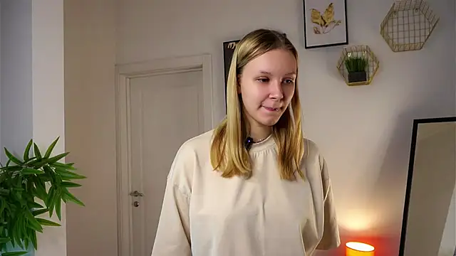 Snapshot of ElissaGlod chatting on October 27, 2025, 11:33 am ElissaGlod online show from October 27, 2025, 11:33 am