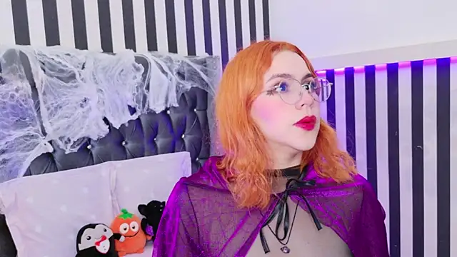 Snapshot of sussiestrawberry chatting on November 1, 2025, 5:14 am sussiestrawberry online show from November 1, 2025, 5:14 am