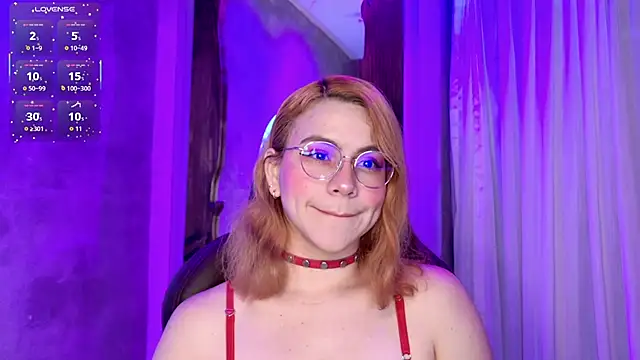 Snapshot of sussiestrawberry chatting on November 13, 2025, 10:30 am sussiestrawberry online show from November 13, 2025, 10:30 am