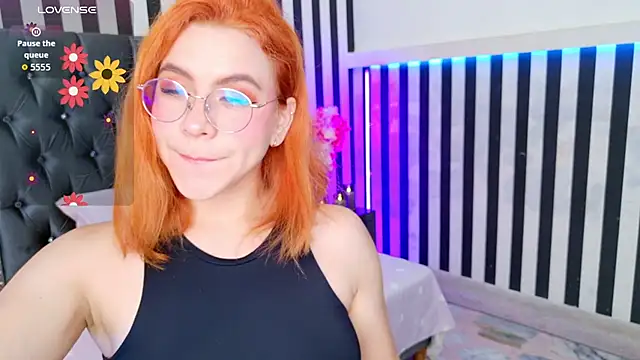 Snapshot of sussiestrawberry chatting on October 30, 2025, 10:13 am sussiestrawberry online show from October 30, 2025, 10:13 am