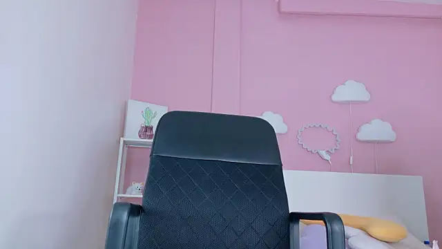 SeleneGibson   online show from March 6, 2026, 11:44 pm