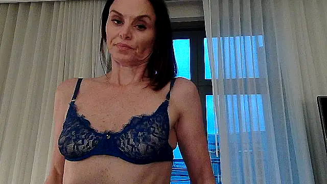 sadiekae1 online show from April 1, 2026, 10:50 pm