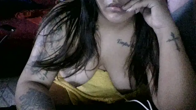 Snapshot of Jennifersbodyy chatting on December 4, 2025, 6:23 am Jennifersbodyy online show from December 4, 2025, 6:23 am