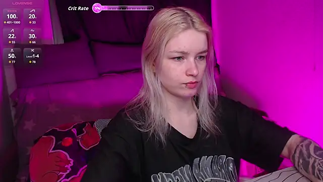 CherryNight6 online show from April 14, 2026, 9:09 pm