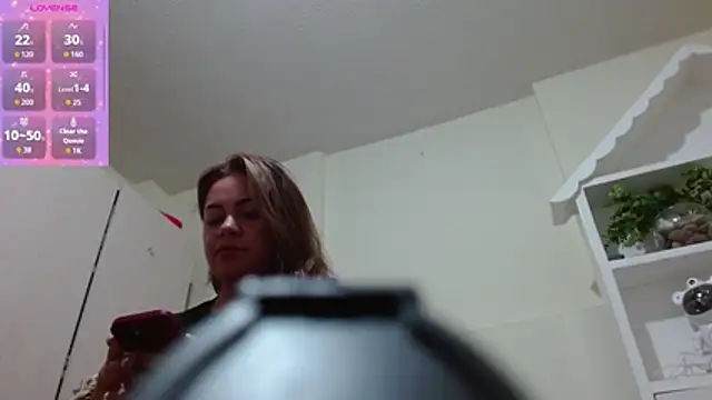 Kristalnoa online show from February 17, 2026, 4:37 pm