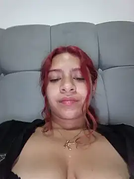 Snapshot of Lunatemptress4 chatting on December 15, 2025, 10:59 pm Lunatemptress4 online show from December 15, 2025, 10:59 pm