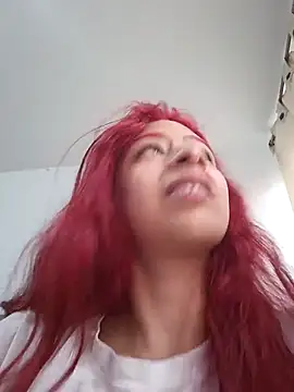 Snapshot of Lunatemptress4 chatting on December 5, 2025, 12:04 pm Lunatemptress4 online show from December 5, 2025, 12:04 pm