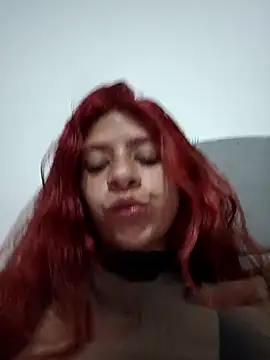 Snapshot of Lunatemptress4 chatting on December 14, 2025, 1:12 am Lunatemptress4 online show from December 14, 2025, 1:12 am