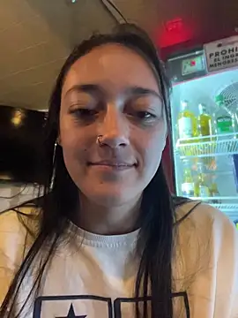 Lia  white online show from November 12, 2025, 3:43 am