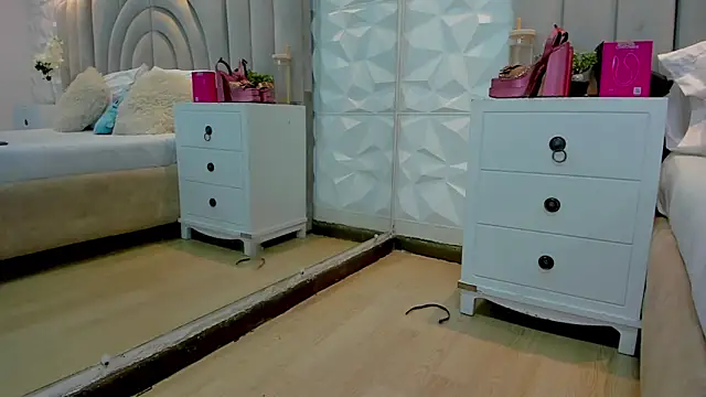 SweetKata  online show from April 14, 2026, 7:08 pm