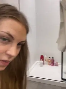 Snapshot of elliepixie chatting on November 15, 2025, 6:34 pm elliepixie online show from November 15, 2025, 6:34 pm