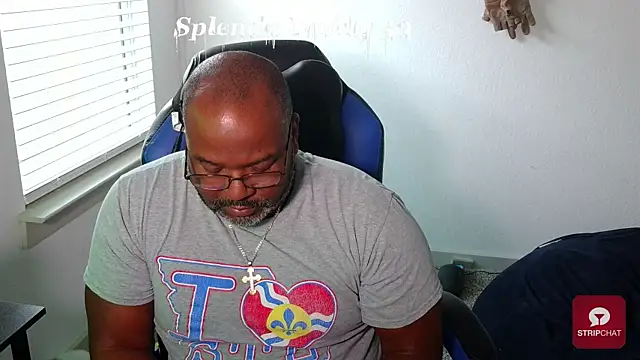 Snapshot of SplendaDaddy50 chatting on July 10, 2026, 2:17 pm SplendaDaddy50 online show from July 10, 2026, 2:17 pm