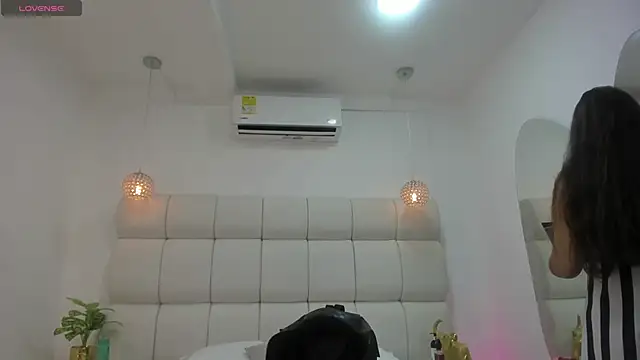 Snapshot of Videl_Star chatting on December 18, 2025, 7:07 pm Videl Star online show from December 18, 2025, 7:07 pm