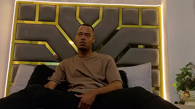 Neytanmalcon online show from November 10, 2025, 8:47 pm