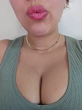 Snapshot of Sexy-girl chatting on May 11, 2026, 2:45 pm Sexy-girl online show from May 11, 2026, 2:45 pm