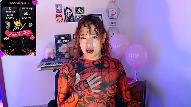 AdelineEsposito online show from February 6, 2026, 3:35 am