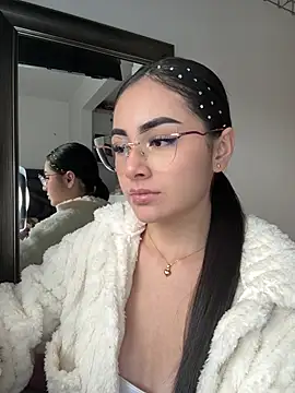 IslaCole online show from February 6, 2026, 10:39 pm