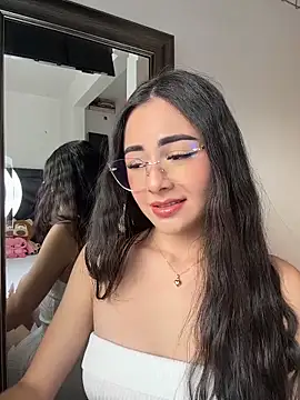 IslaCole online show from February 16, 2026, 9:24 pm