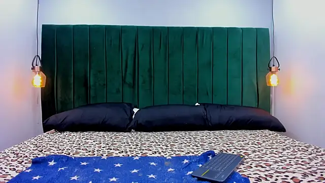 Melody Horney online show from October 28, 2025, 8:41 pm