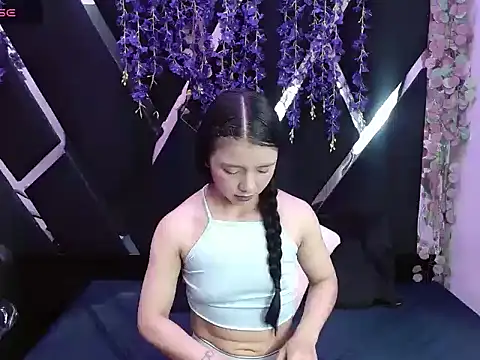 JulietaDiamond online show from December 2, 2025, 7:37 pm