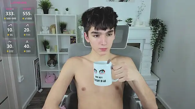 YamiTwink online show from January 6, 2026, 8:35 pm