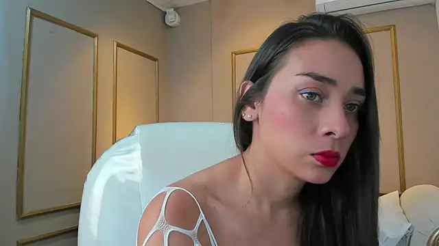 Snapshot of NahimiThompson chatting on November 18, 2025, 8:12 pm NahimiThompson online show from November 18, 2025, 8:12 pm