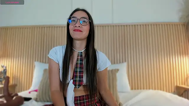 NahimiThompson online show from March 3, 2026, 7:32 pm