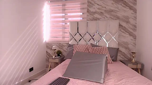 Snapshot of ellisrossi chatting on November 26, 2025, 7:14 pm ellisrossi online show from November 26, 2025, 7:14 pm