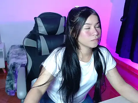 Mauren  666 online show from October 24, 2025, 2:43 am