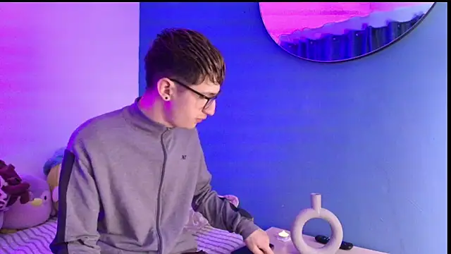 Snapshot of Erick_Taylor3 chatting on February 7, 2026, 8:39 pm Erick Taylor3 online show from February 7, 2026, 8:39 pm