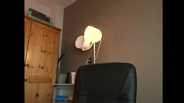 Snapshot of Erick_Taylor3 chatting on December 14, 2025, 8:14 pm Erick Taylor3 online show from December 14, 2025, 8:14 pm